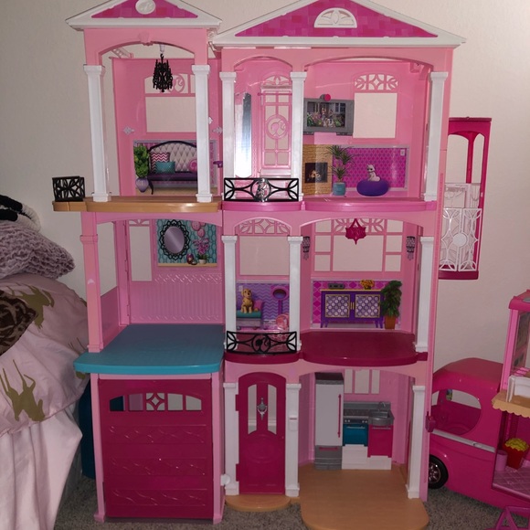Barbie Playhouse - Picture 2 of 2